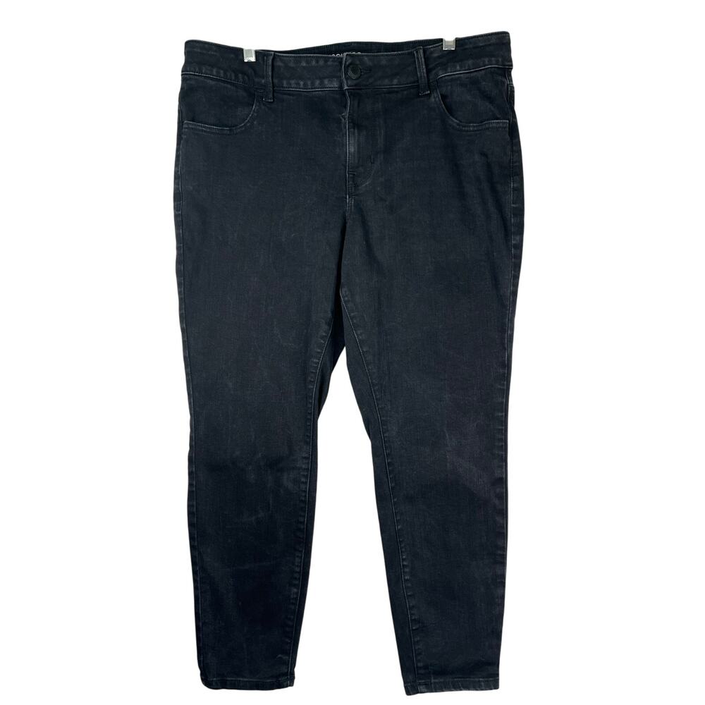 Maurices mid-rise black skinny jegging, size 18W short, EUC